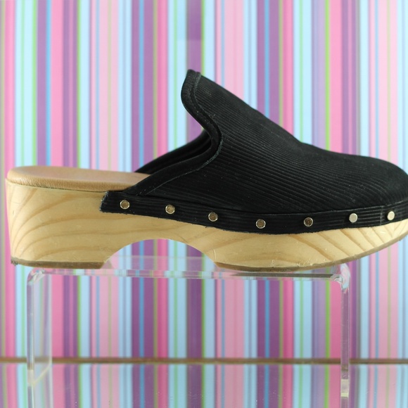 Dolce Vita Wood Clogs - Picture 3 of 14